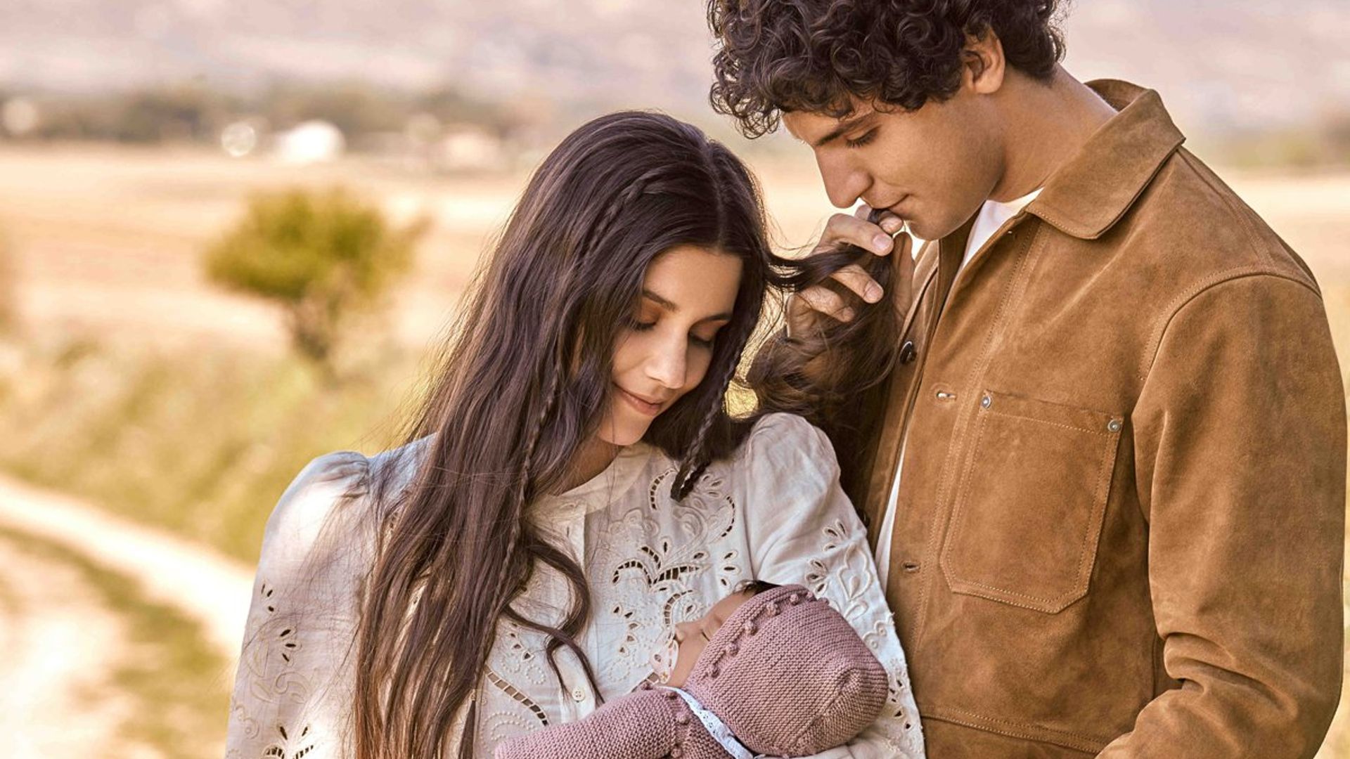 María García de Jaime y Tomás Páramo nos presentan a su hija Catalina