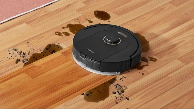 Roborock Q5 Pro limpiando el suelo