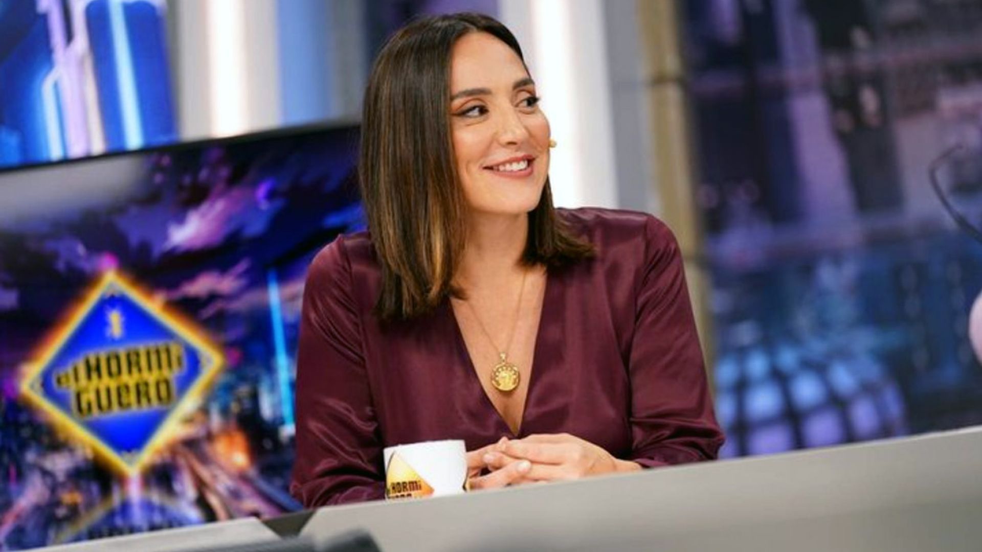 El nuevo vestido 'wrap' de Tamara Falcó, un look de invitada perfecta para bodas de invierno