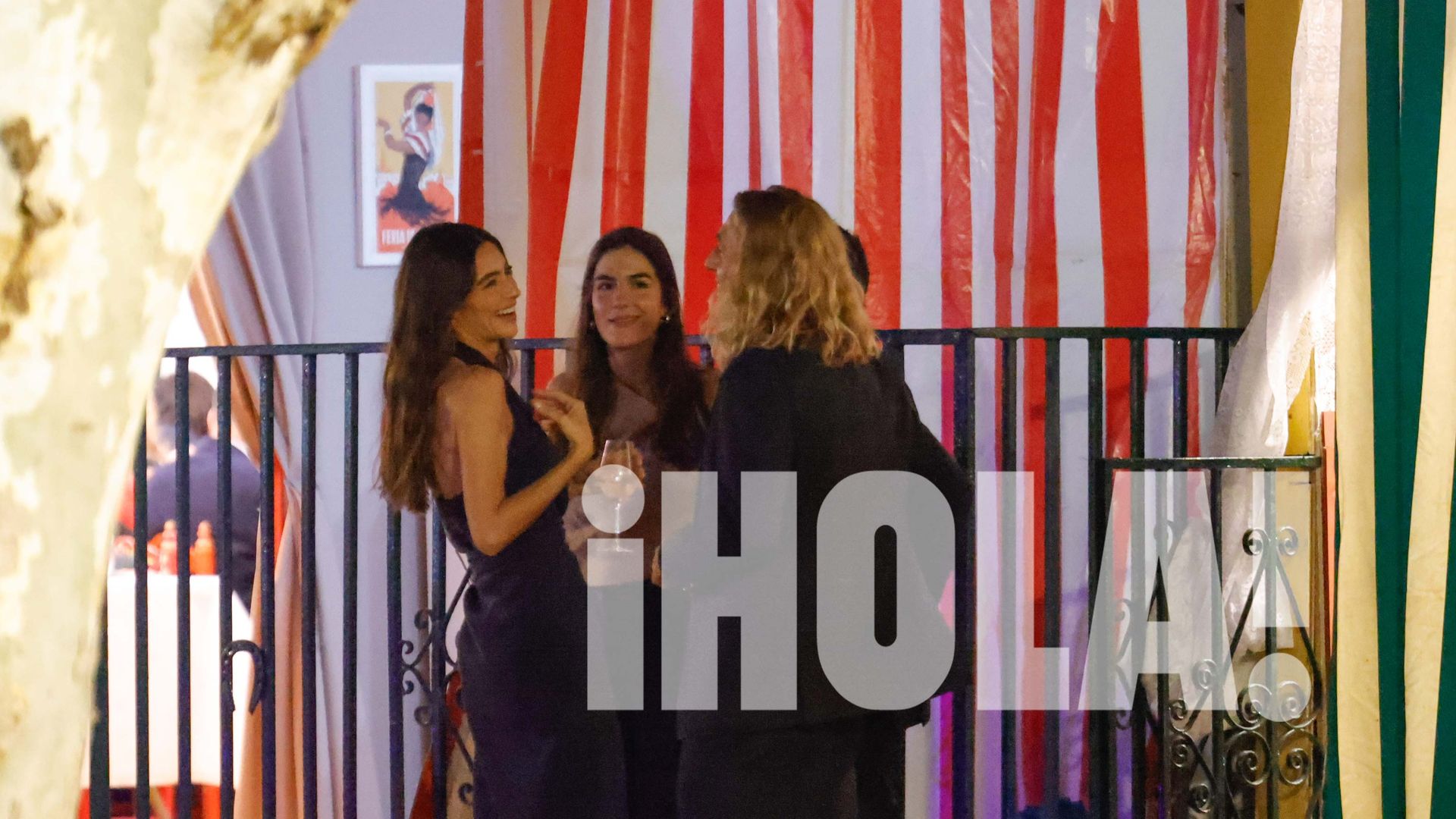 Los Herrera, en modo 'Los 4 Fantásticos': Rocío Crusset y Alberto Herrera con sus parejas en la Feria de Abril como nunca los habías visto