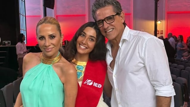 Marta Sánchez y Jesús Cabanas en la graduación de su hija