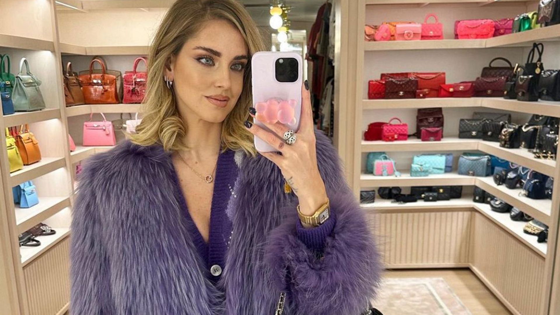 Chiara Ferragni y Dua Lipa confirman que vuelven los abrigos más glamurosos de nuestras abuelas