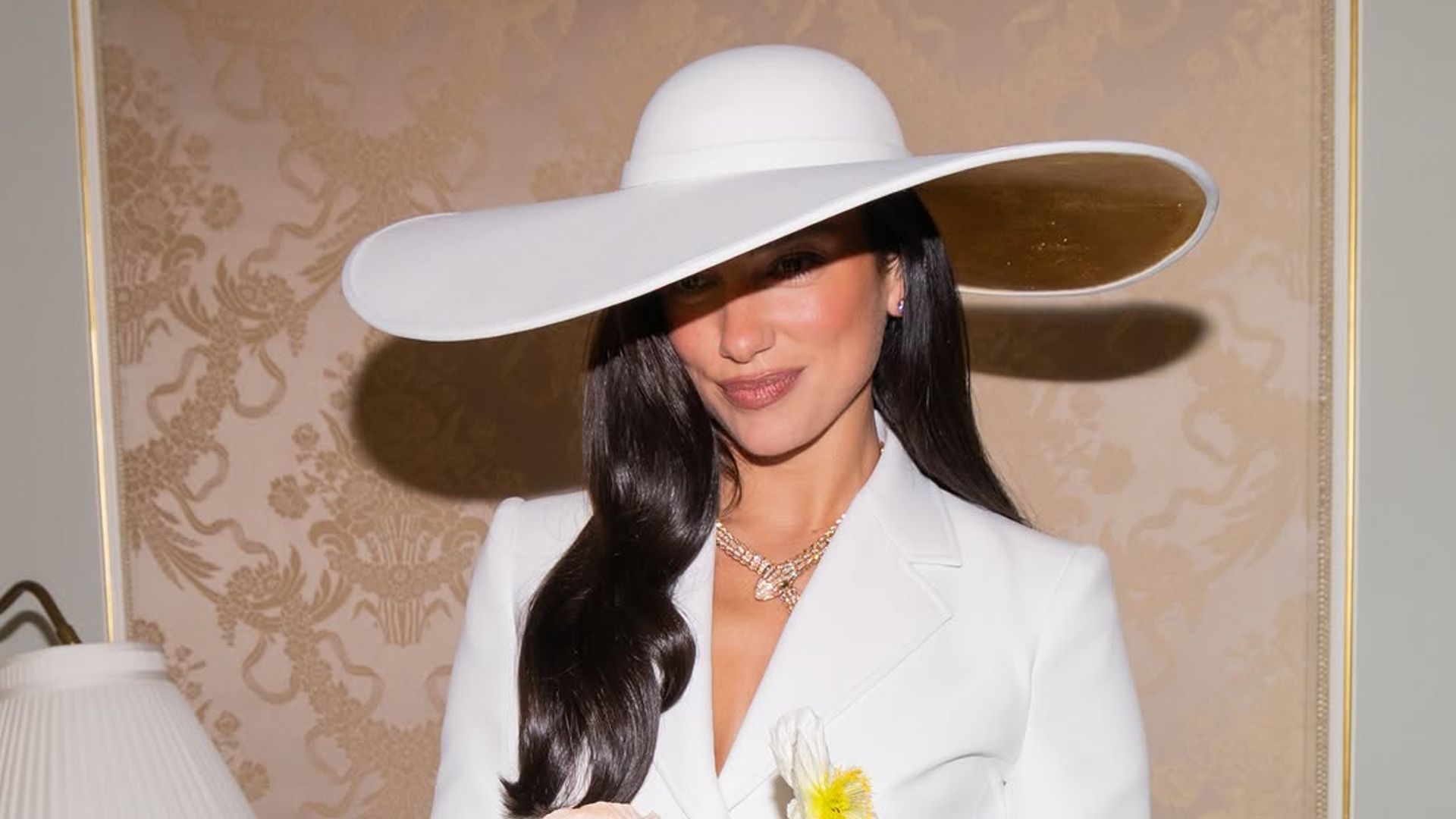 Dua Lipa comparte nuevas imágenes de su boda