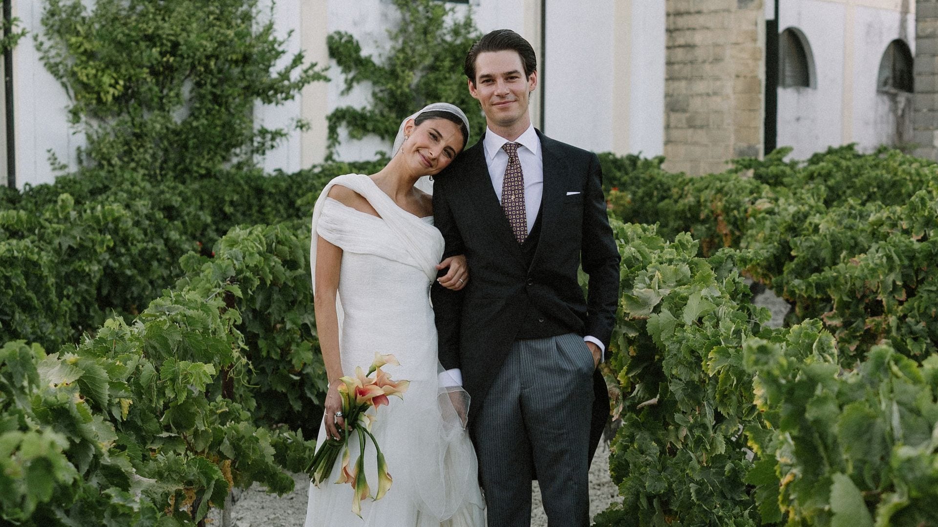 La boda de Lola en Jerez de la Frontera con vestido desmontable de AHT Studio