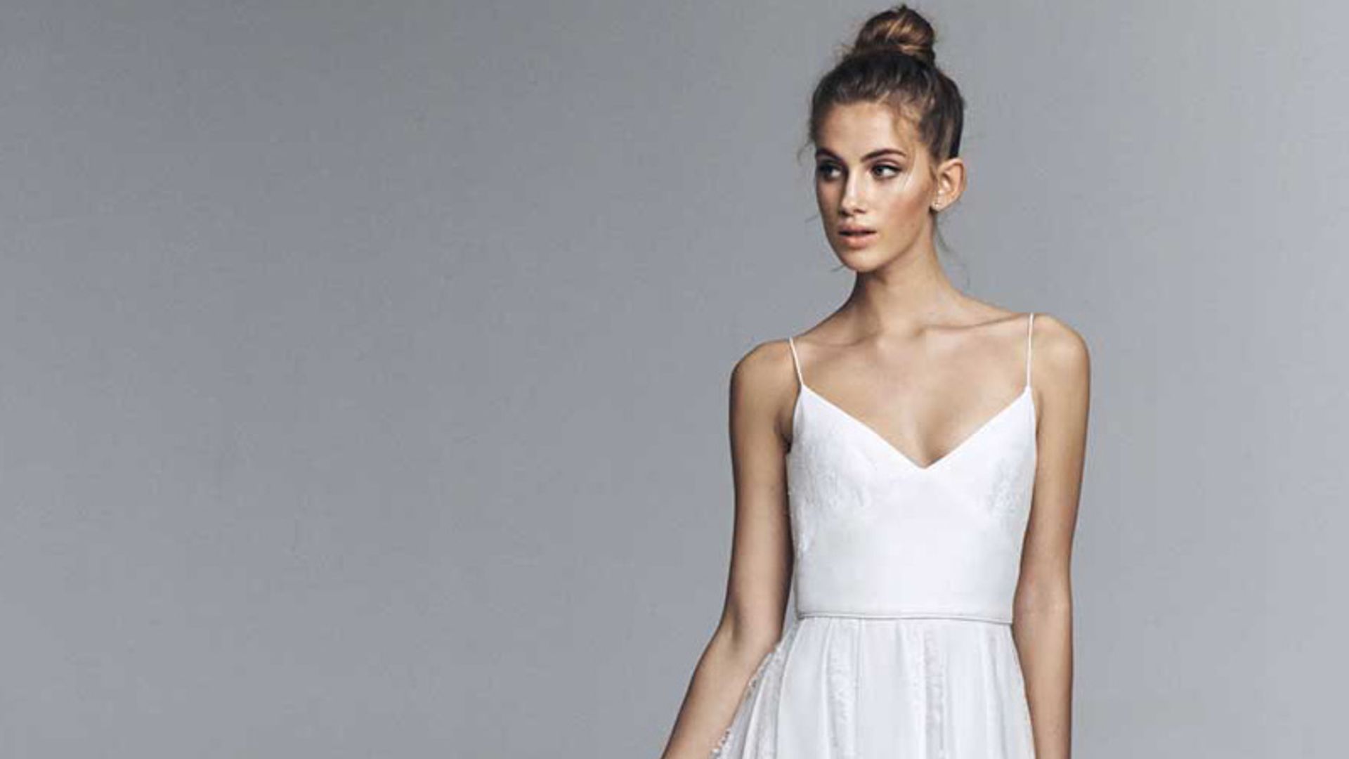Si vas a lucir un segundo vestido el día de tu boda, que sea uno de estos