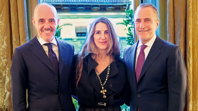 James Costos con Íñigo López de la Osa y Mencía Figueroa