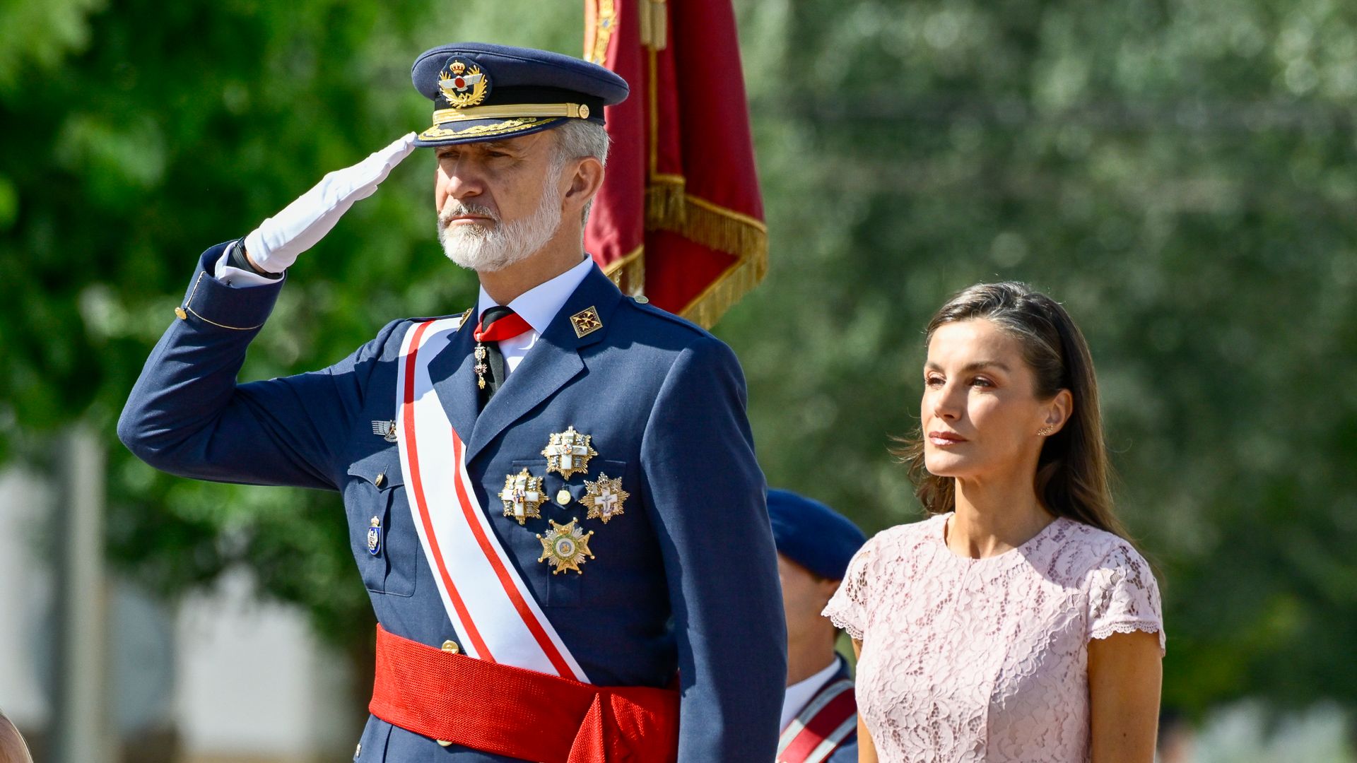 Los reyes Felipe y Letizia, durante los actos de despedida de la princesa Leonor en la Academia General del Aire y el Espacio en Murcia.