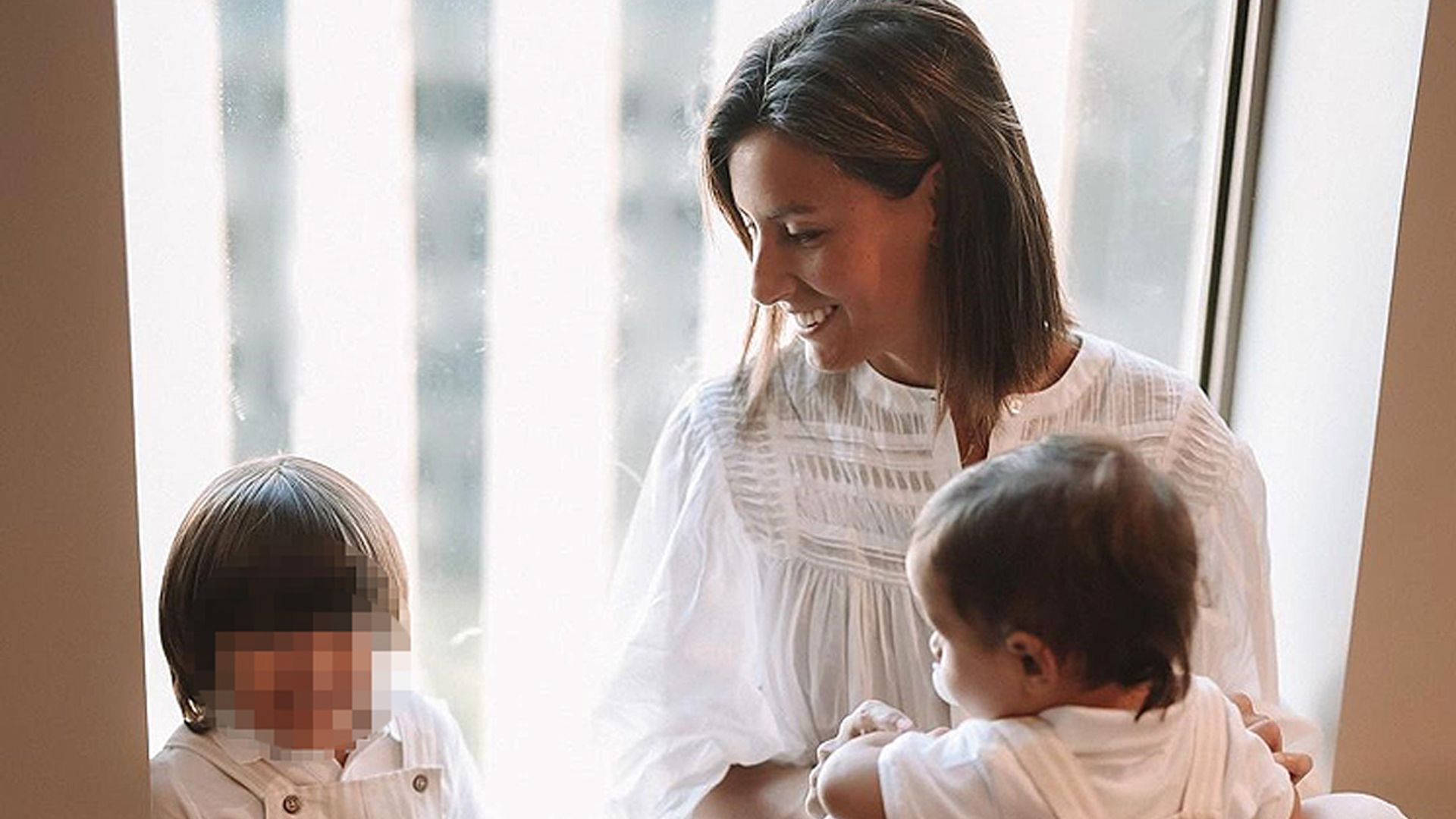 El vídeo más divertido de los hijos de Ana Boyer dejando la casa 'reluciente' para las fiestas navideñas