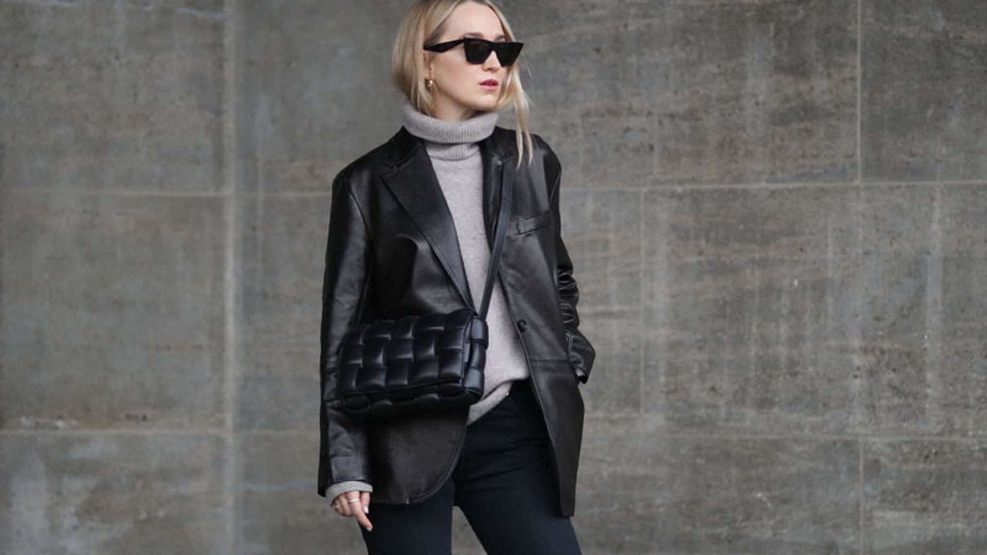 Los looks de las expertas que podrías copiar este invierno con prendas de tu armario