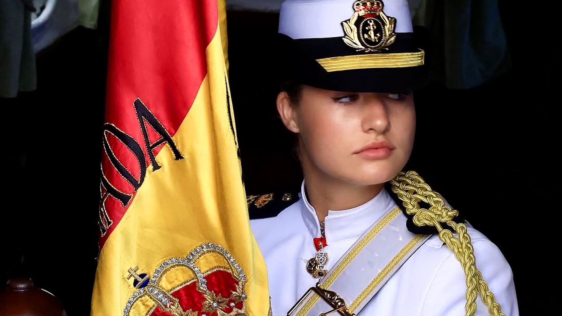 Comunicado urgente del centro comercial denunciado por Casa Real tras  difundirse imágenes de la princesa Leonor