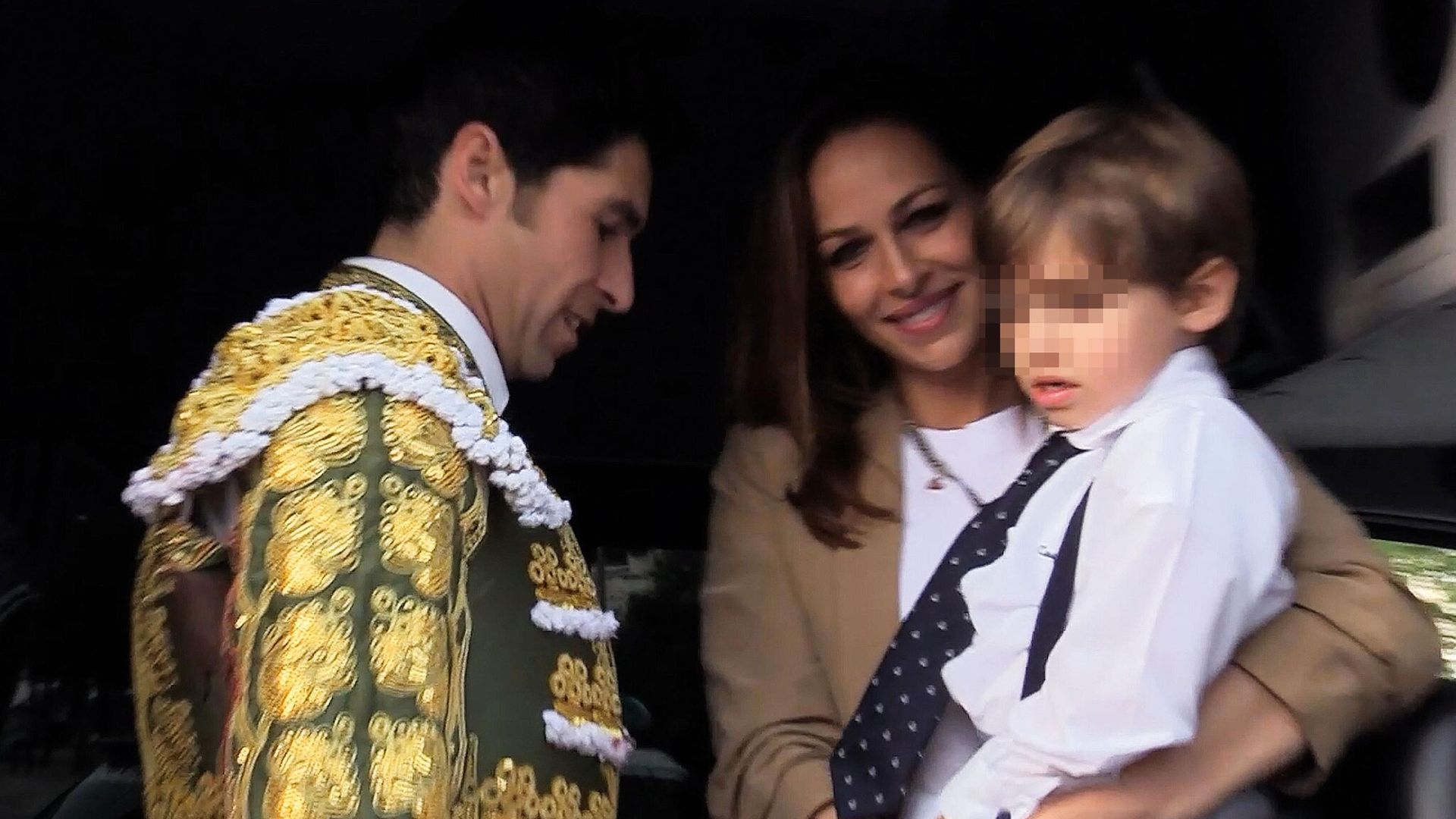La emoción de Eva González al llevar por primera vez a su hijo a ver torear a su padre