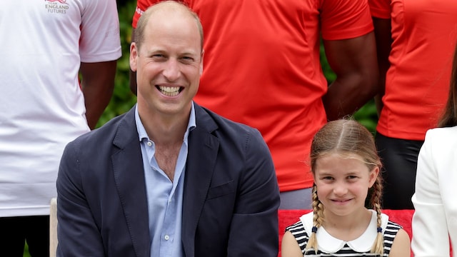 El príncipe William y su esposa Kate Middleton junto a sus hija, la princesa Charlotte, en los Commonwealth Games, en 2022, en Birmingham, Inglaterra.