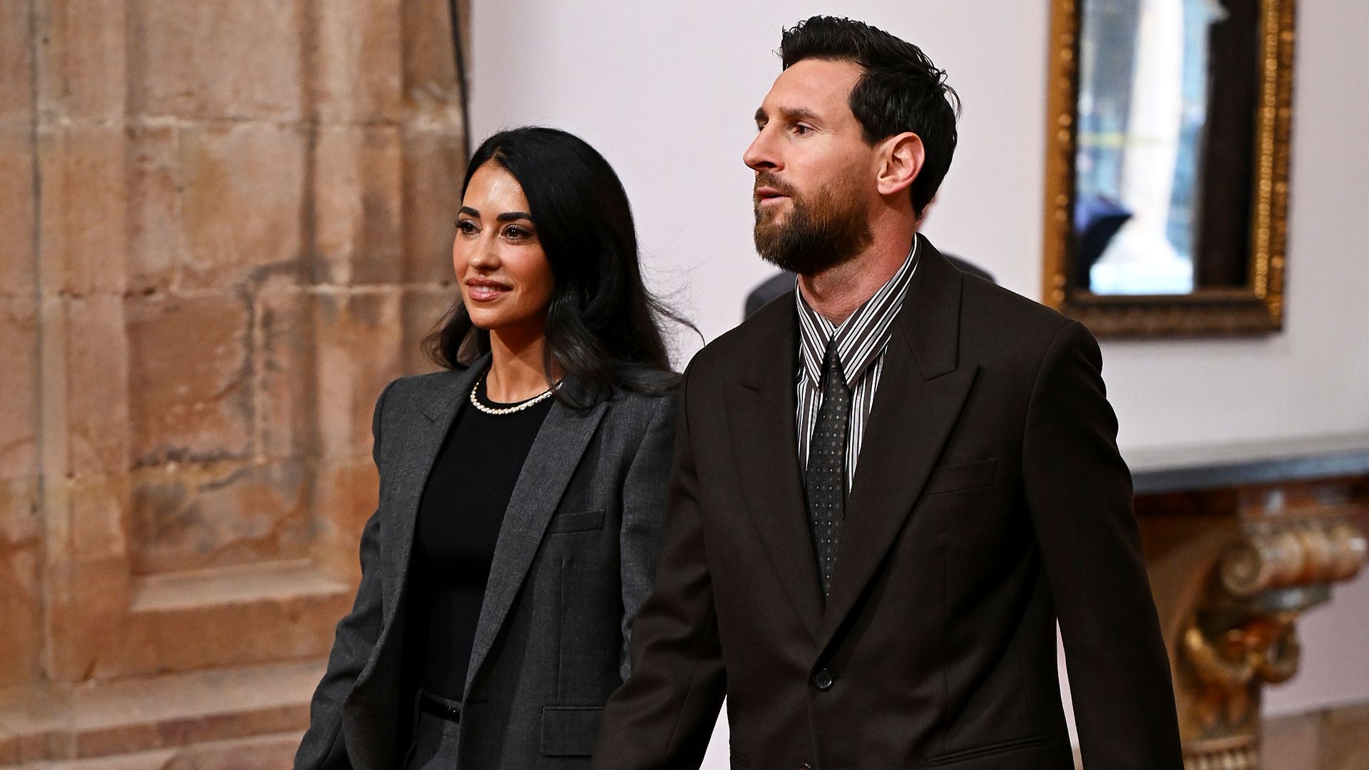 Lionel Messi y Antonela Roccuzzoen la audiencia con la princesa Leonor.