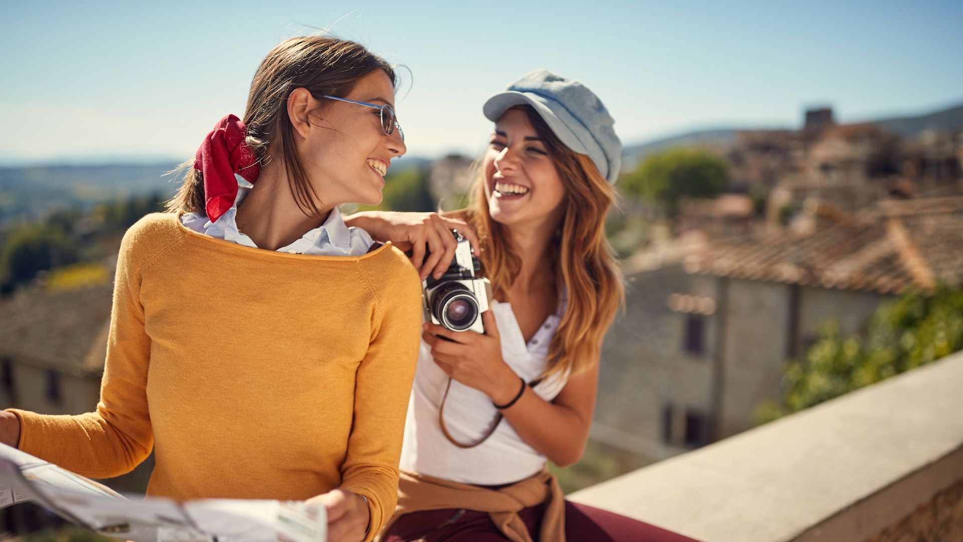 Rebeca Cáceres, psicóloga: 'Viajar con amigas puede ser muy terapéutico porque nos permite salir del piloto automático'