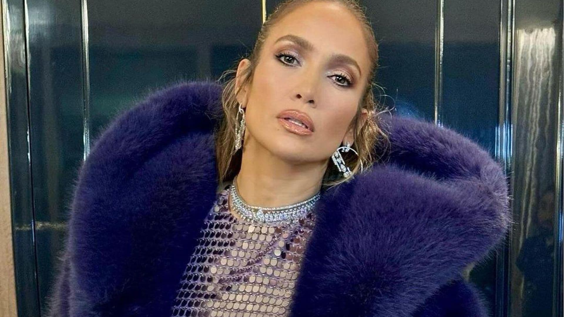 Jennifer Lopez disfruta de Dubái con dos ‘looks’ muy ‘chic’
