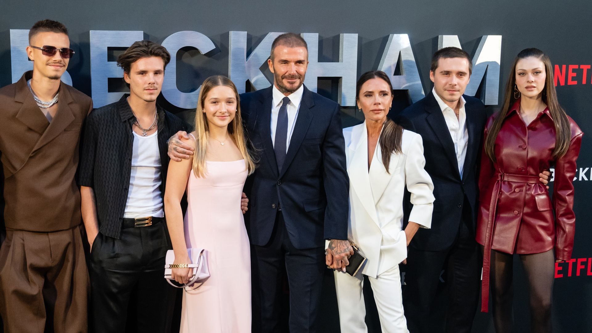 Los Beckham: las claves de su doloroso conflicto familiar resumido en 2 minutos