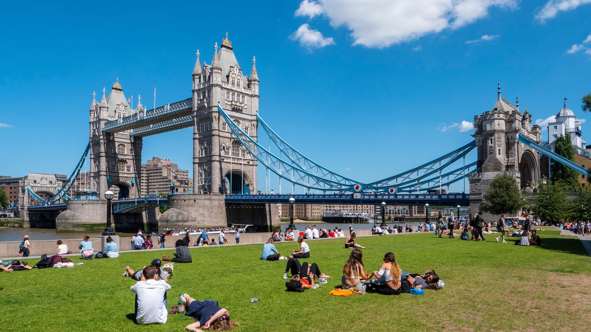 Viajar a Londres en verano: guía con los lugares de moda que no puedes perderte en tu próxima visita a la capital británica