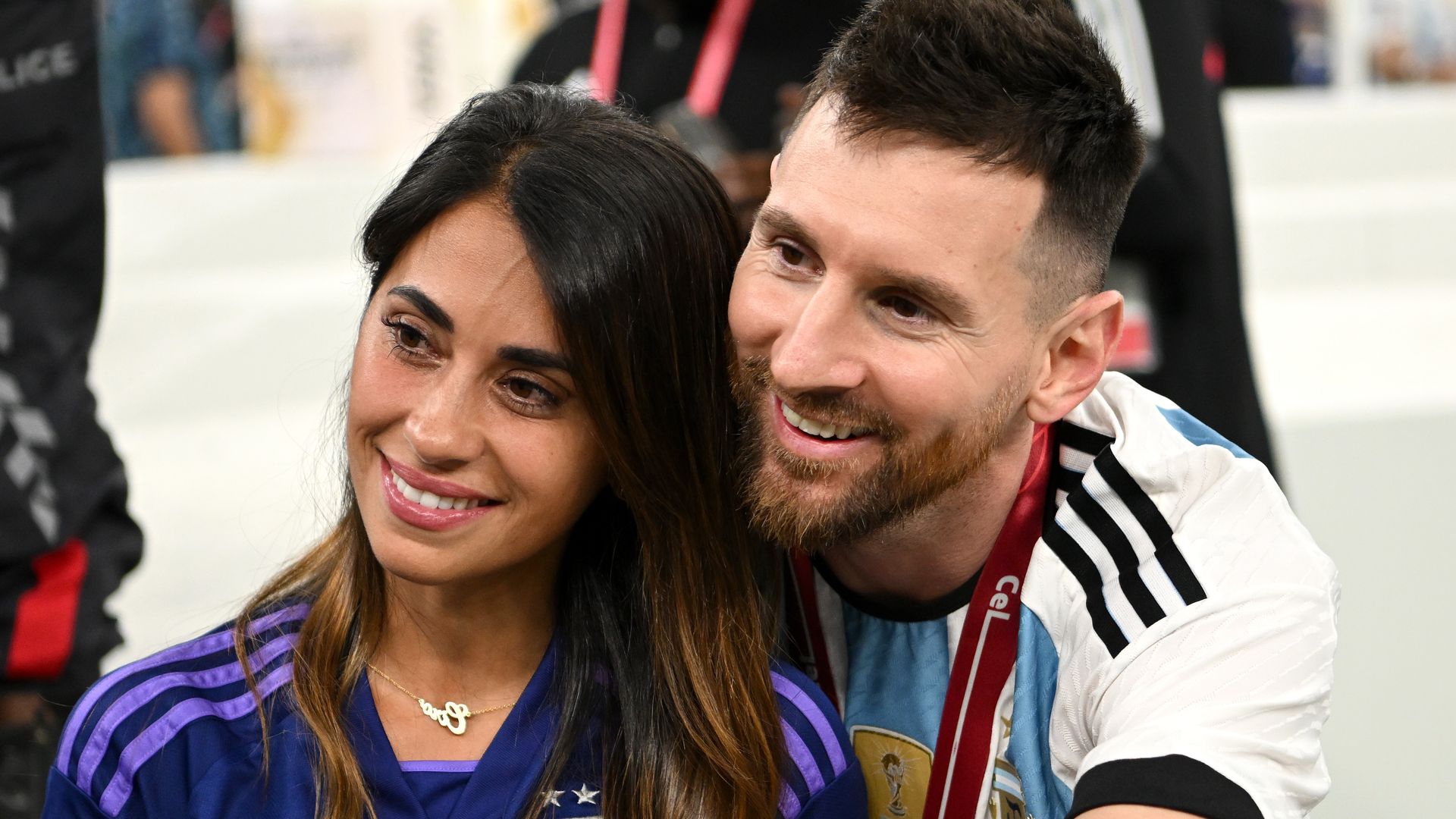 Lionel Messi y Antonela Roccuzzo en la Copa del Mundo de Qatar 2022.