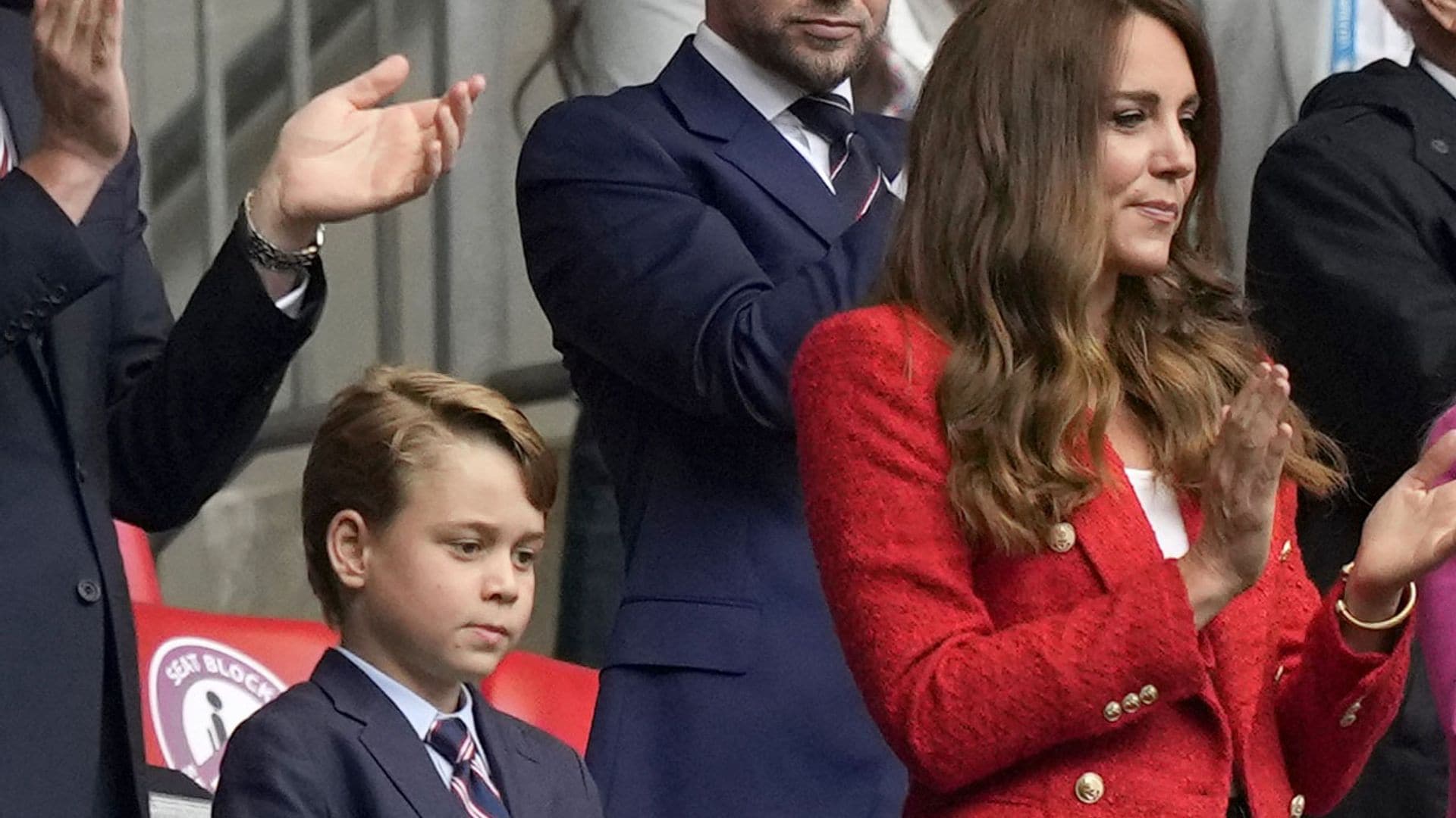 Kate estrena una americana cruzada de Zara que aún puedes encontrar en las rebajas
