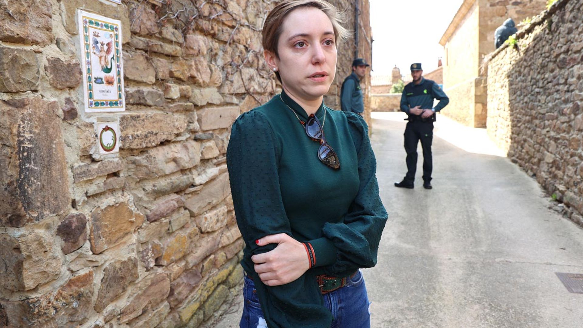 La pareja de Fernando Sánchez Dragó asegura que están todos 'destrozados' por la repentina muerte del escritor