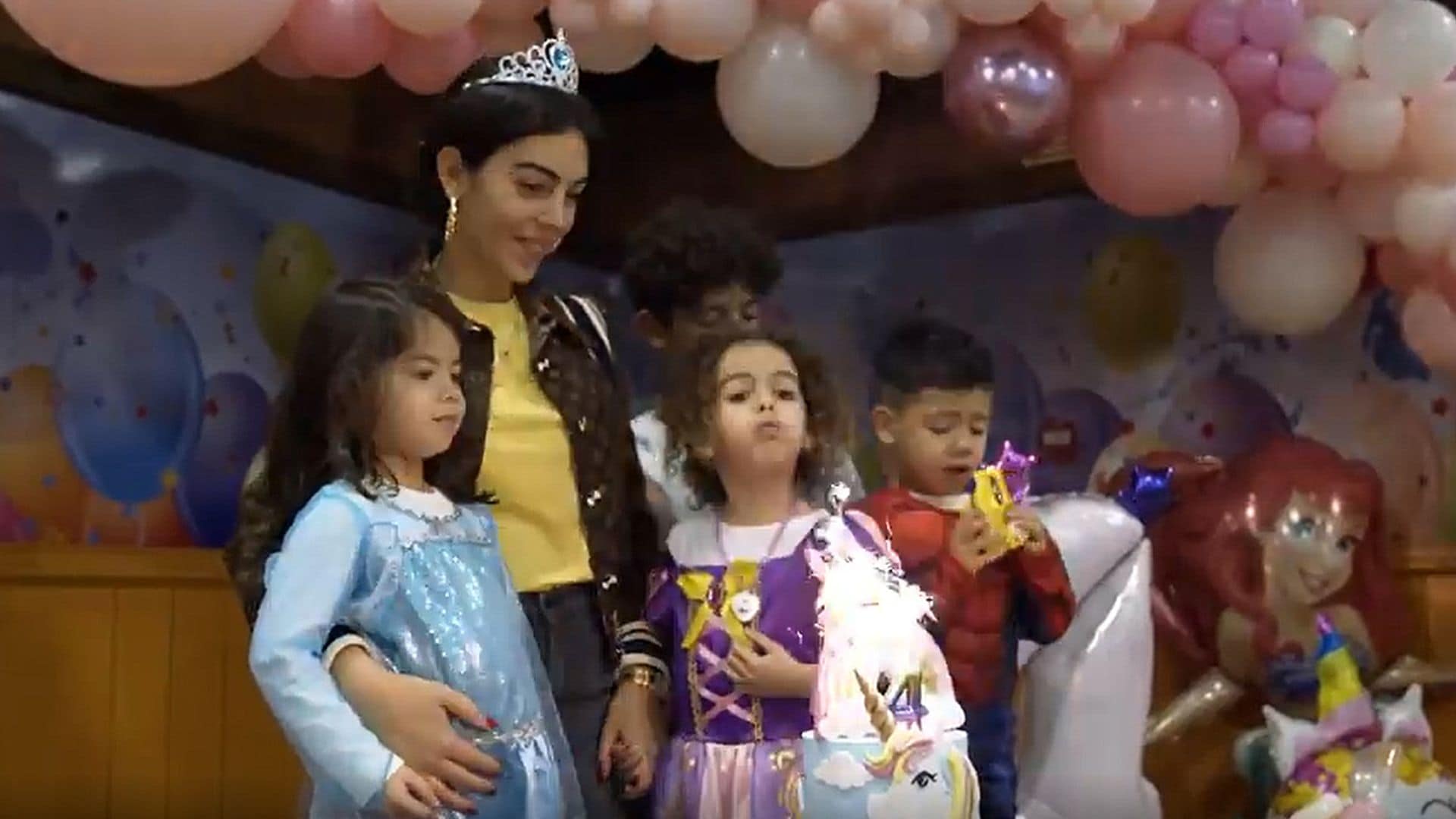 La divertida fiesta de cumpleaños de Alana Martina, donde hasta Georgina Rodríguez se convirtió en princesa