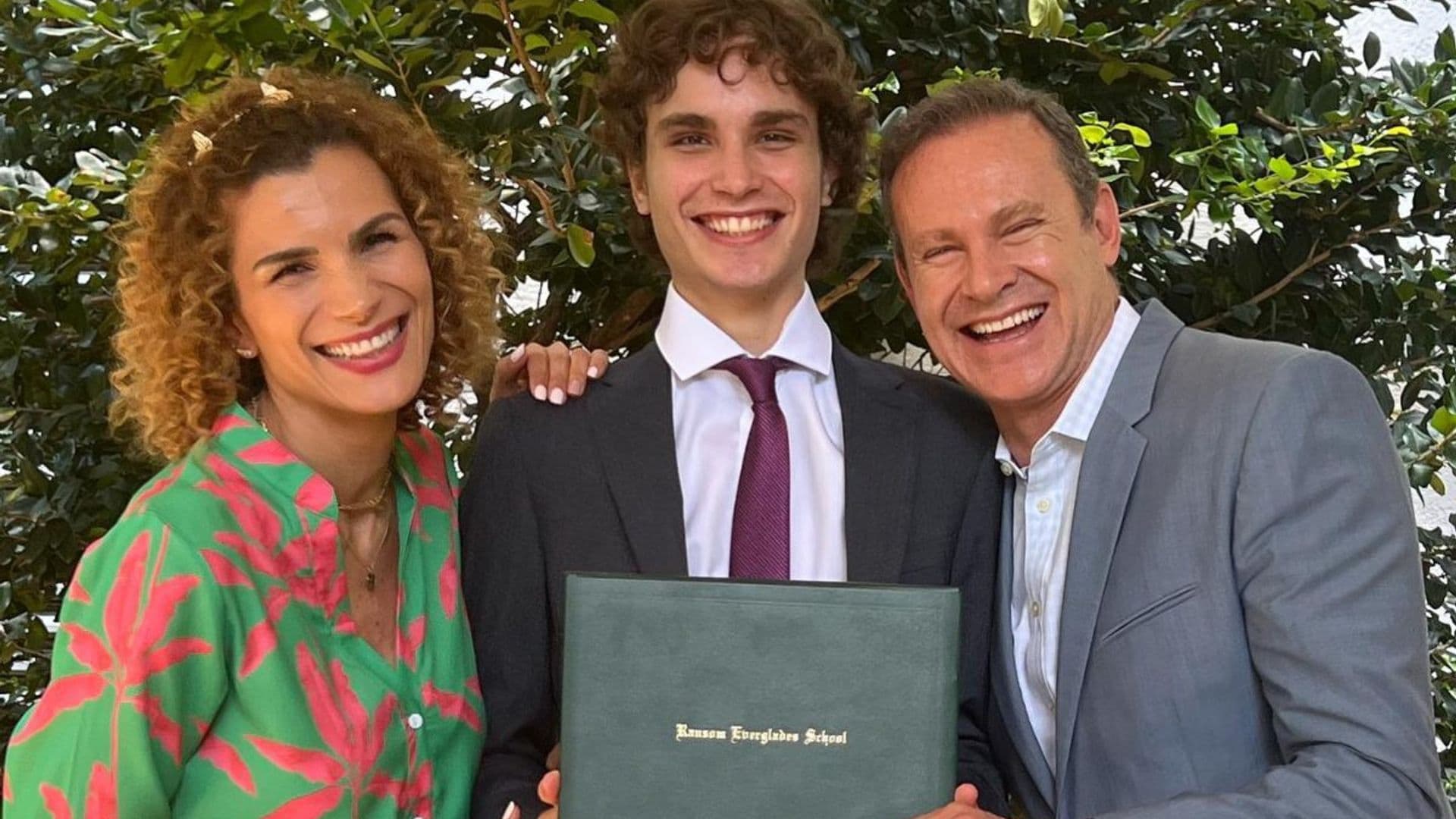Orgullo por partida doble, Alan Tacher celebra ahora la graduación de su hijo Alex