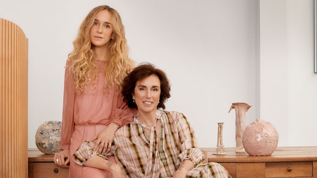María e Ynés nos reciben en su estudio de Madrid, cuyas paredes están decoradas con las pinturas de la aristócrata