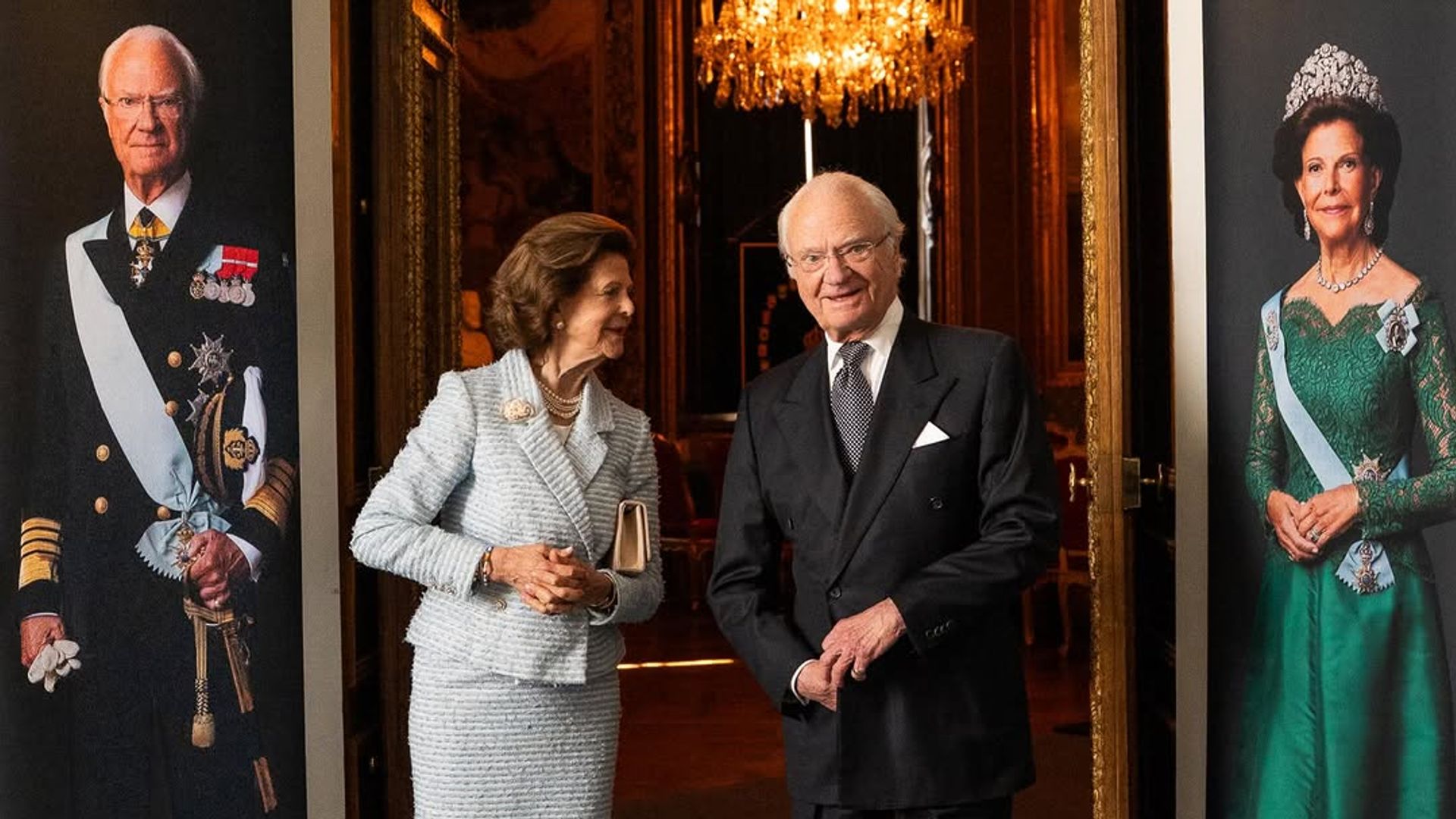 Carlos Gustavo y Silvia de Suecia han visto la exposición sobre sus 50 años casados 