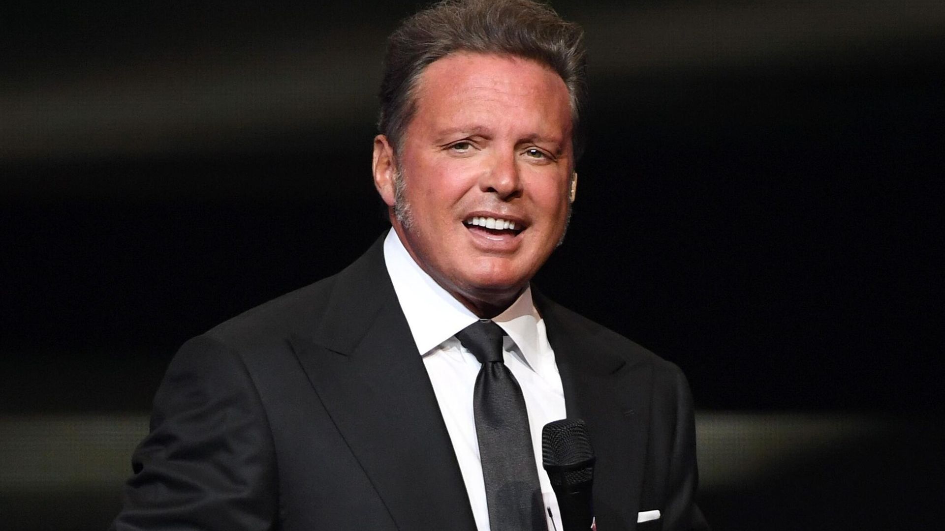Por medio de sus abogados, Luis Miguel pidió desmentir la orden de arresto en su contra