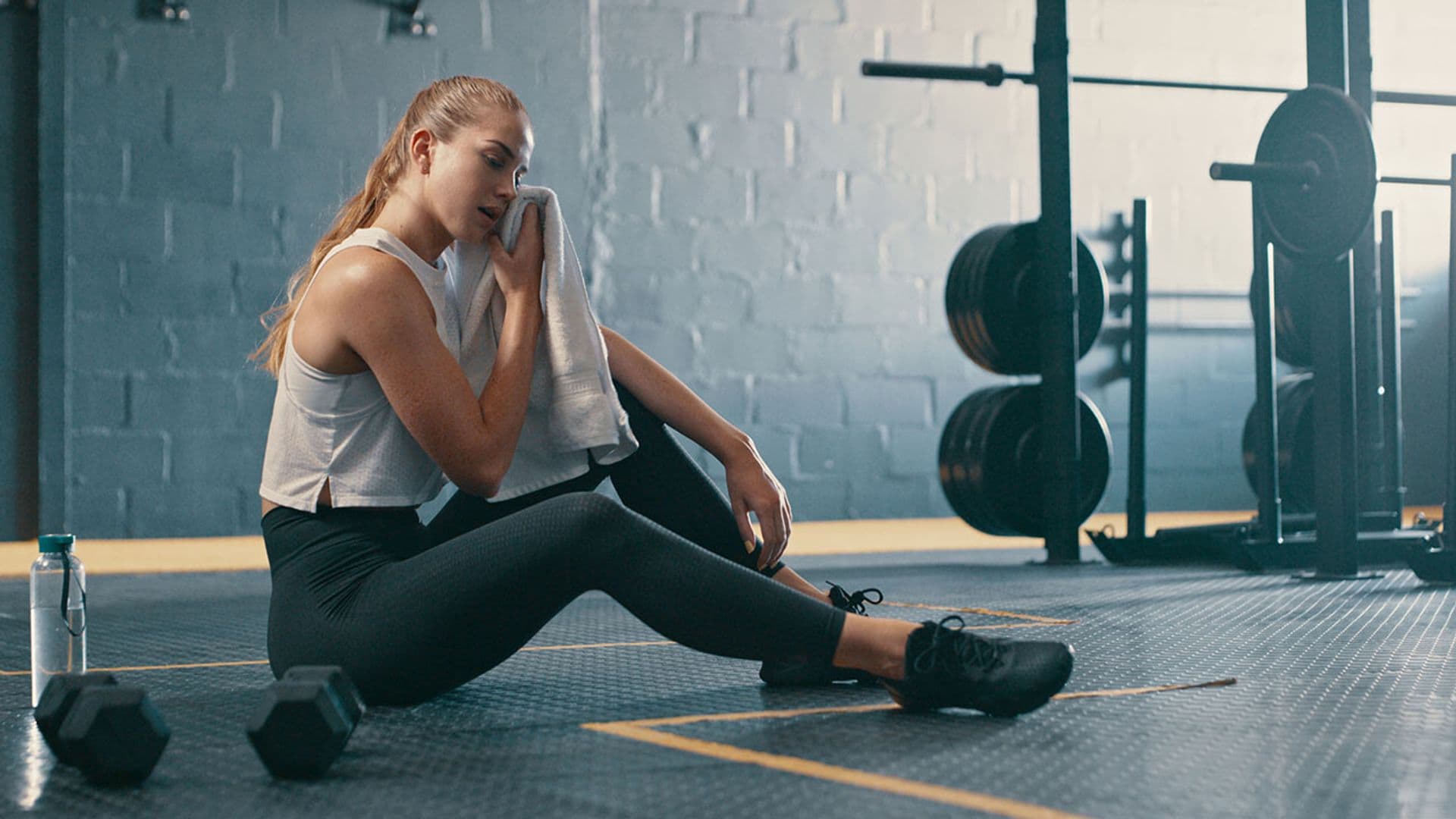 ¿Eres de las que se 'machaca' en el gimnasio? No lo hagas, te contamos por qué