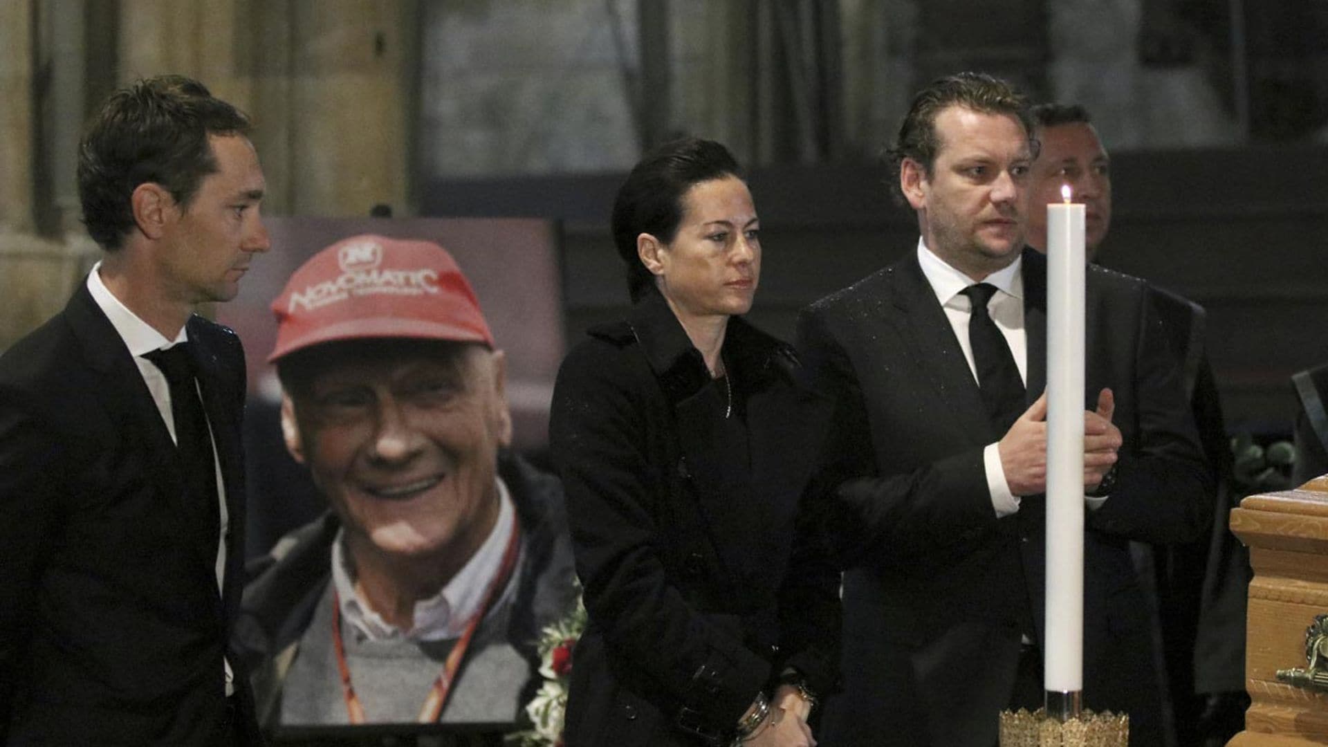 Los hijos y la viuda de Niki Lauda despiden en un multitudinario funeral al tricampeón de Fórmula Uno