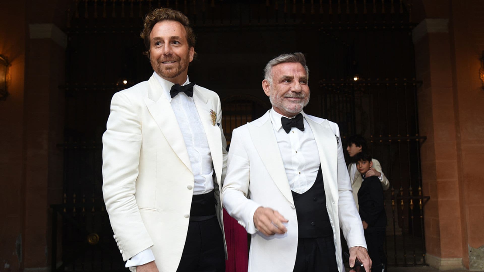 De William Levy a Cari Lapique: los invitados de lujo a la megafiesta de Joaquín Torres y Raúl Prieto en su impresionante mansión