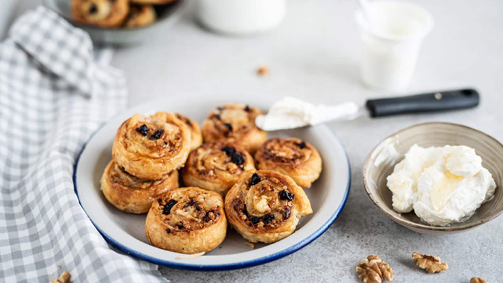 Ruedas de pasas, nueces y 'Parmigiano Reggiano'