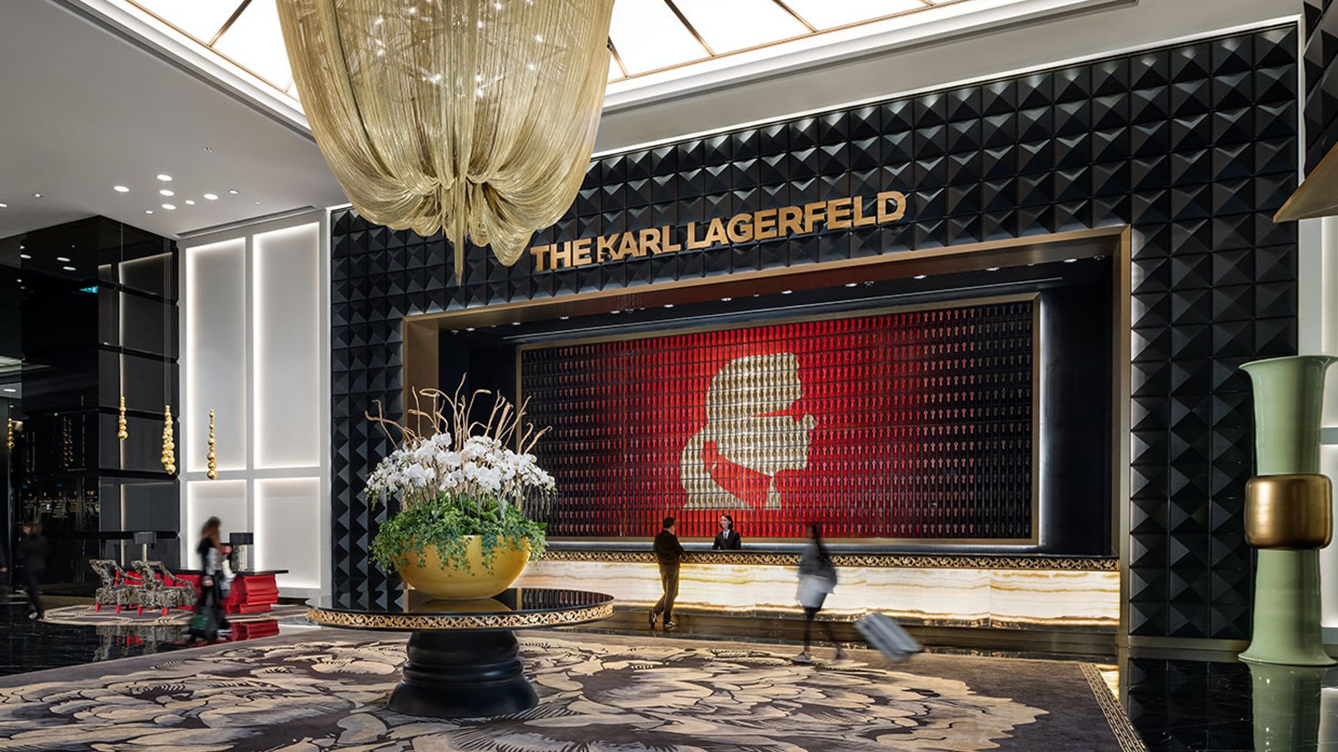 The Karl Lagerfeld Macau, abre el único hotel del mundo diseñado por el icono de la moda