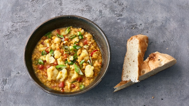 'Dahl' de lentejas con coliflor