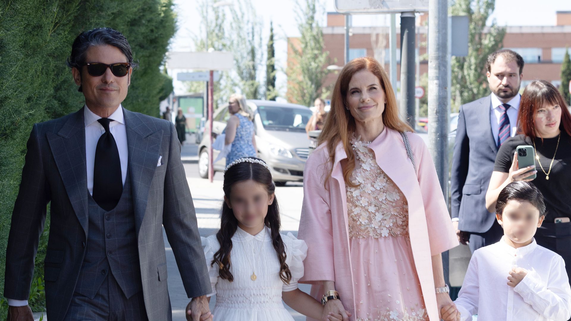 Olivia de Borbón se emociona al recordar a su padre: 'Tenía muchas ganas de estar en la Primera Comunión de su nieta'