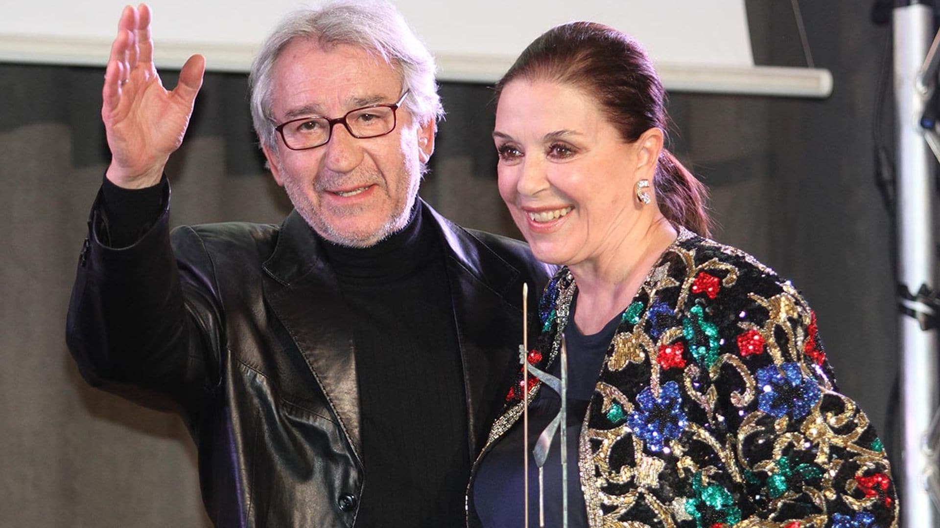 La discreta vida de Mónica Randall: sus grandes amores, José Sacristán, José Sámano y Jeremy Irons