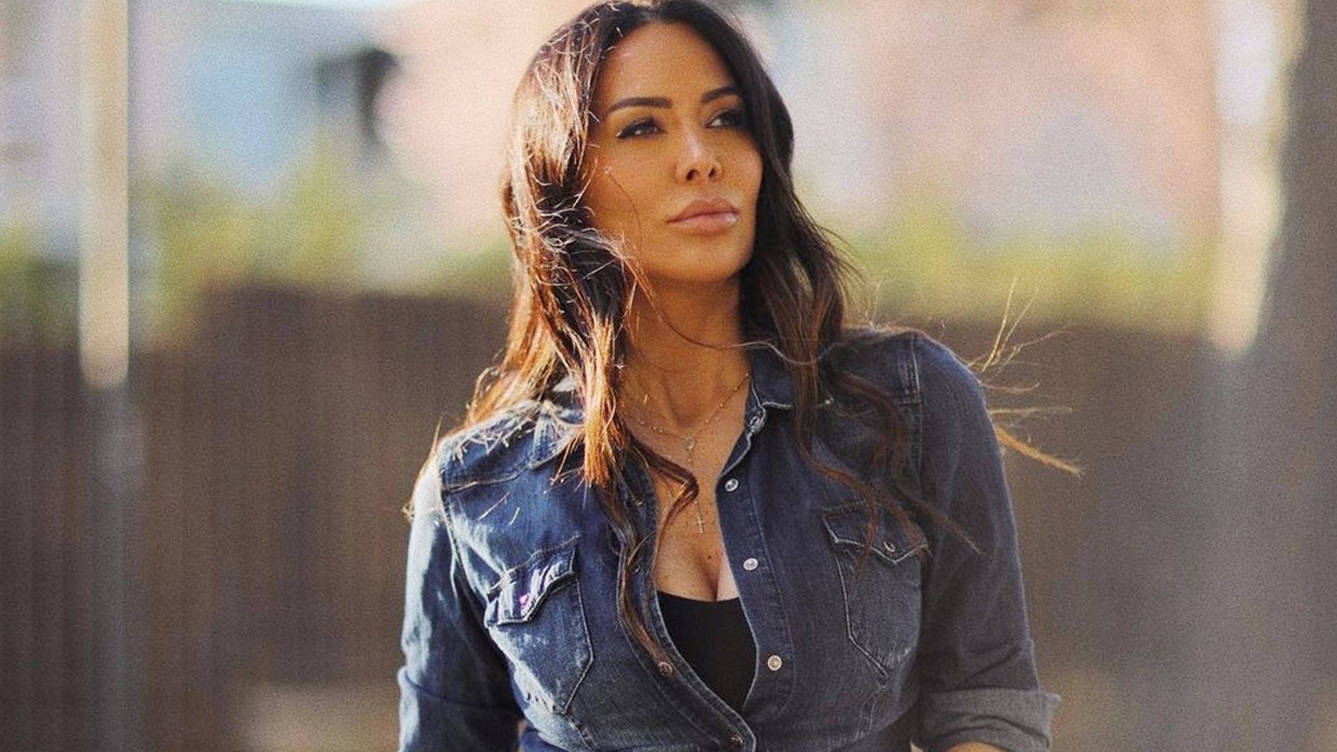Vania Millán, una embarazada sexy y con estilazo