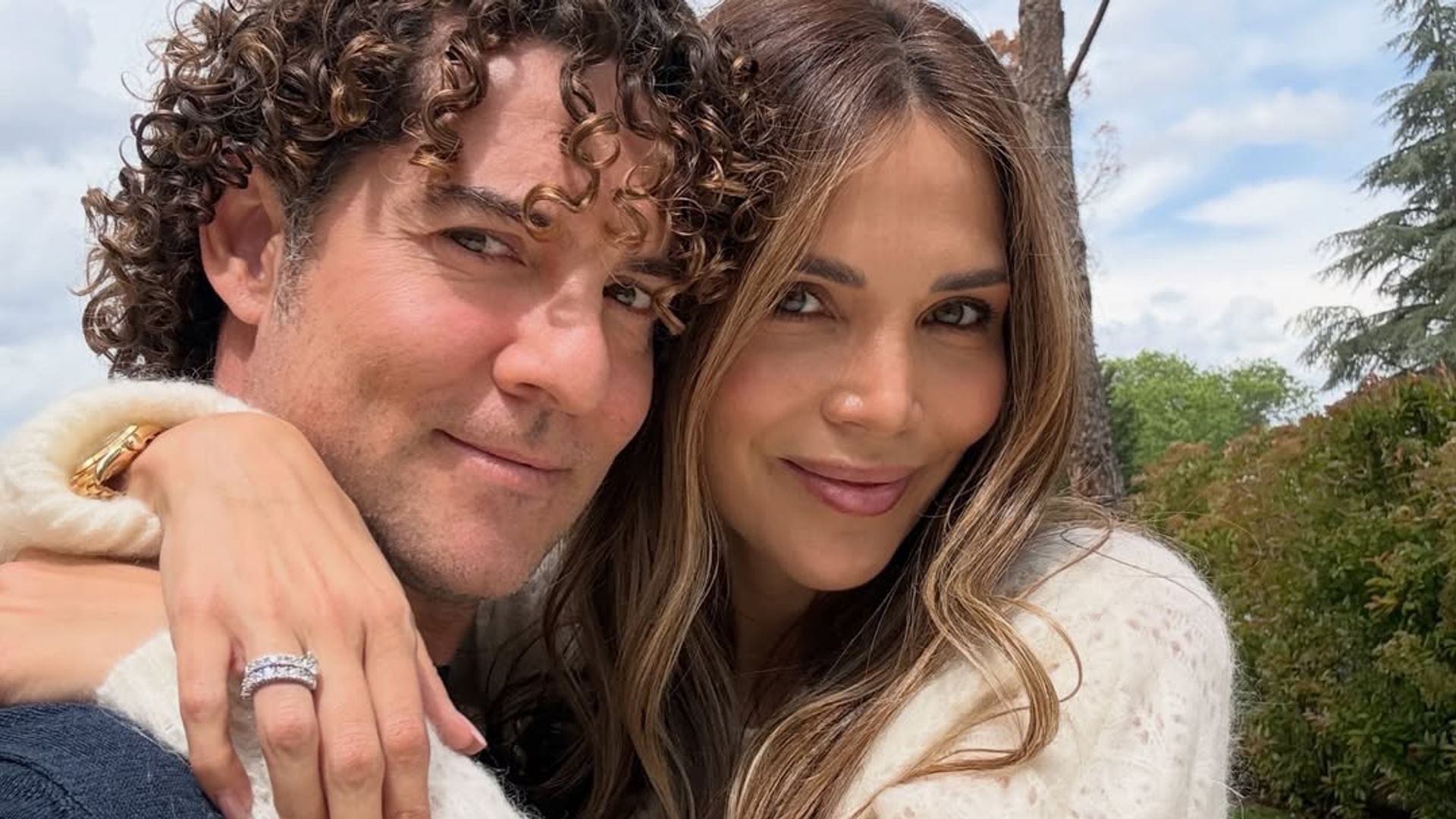Así es la impresionante casa de David Bisbal y Rosanna Zanetti en Madrid: ubicación privilegiada, escalera escultórica, imponente palillería y oasis urbano