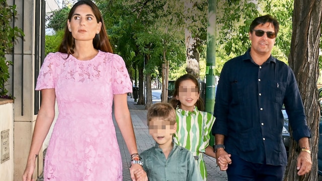 Fran Rivera y Lourdes Montes con sus hijos, Carmen y Curro