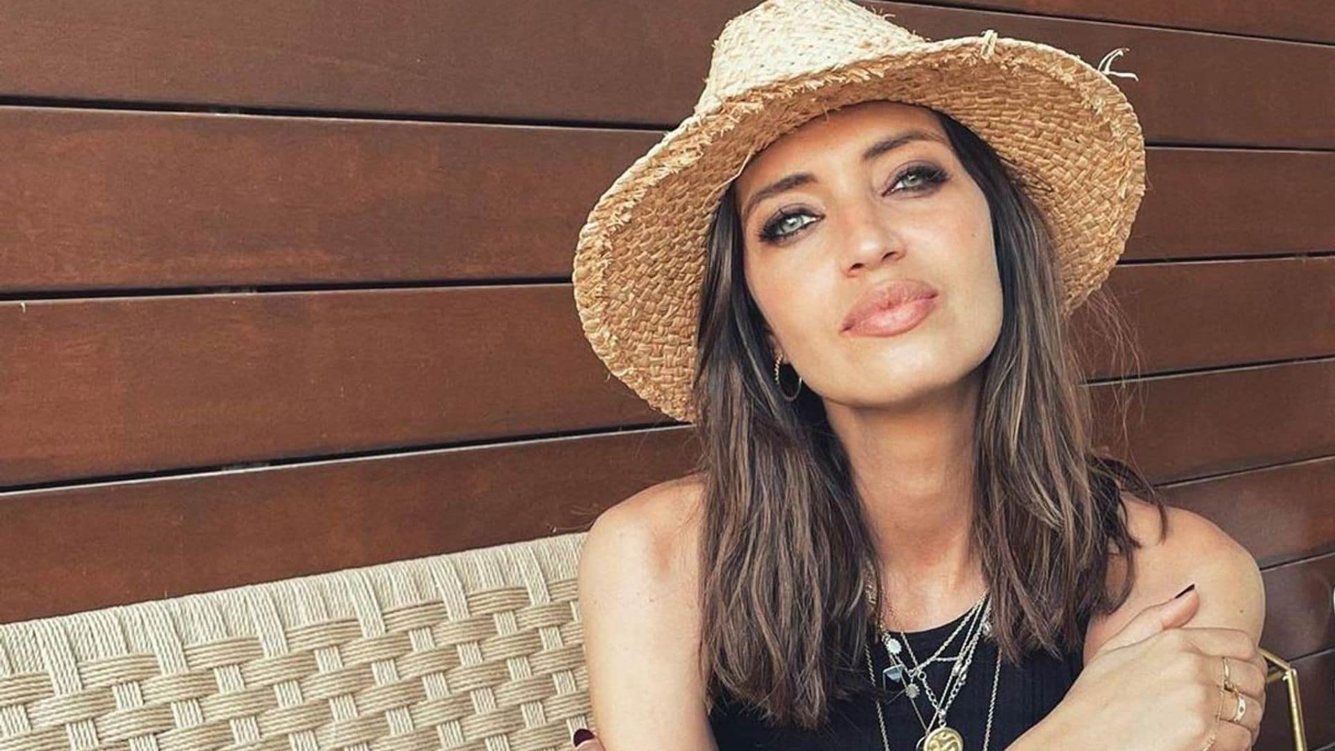 Del camisero al look de invitada: copia los vestidos de verano de Sara Carbonero con estos modelos de rebajas
