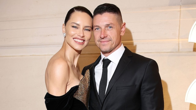Adriana Lima se compromete con Andre Lemmers