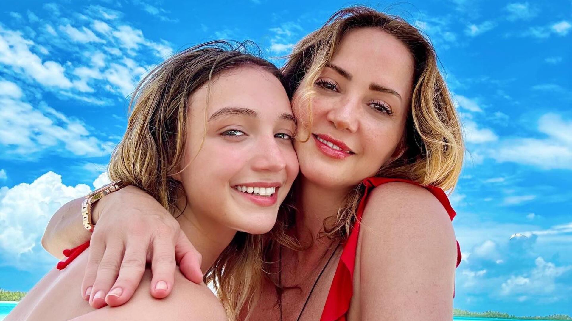 Andrea Legarreta con Nina, su hija menor.