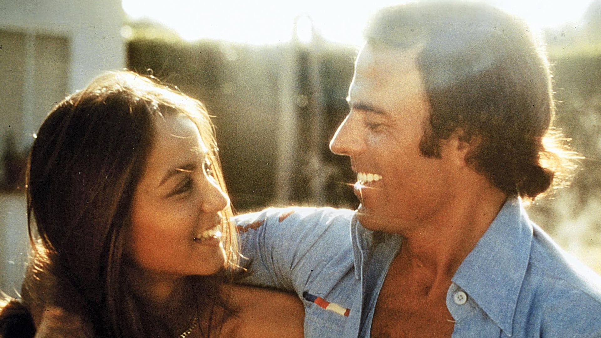 Isabel Preysler, la historia del primer gran amor de Julio Iglesias: ‘Fue un toque de fascinación. Tenía clase, era distinta…’