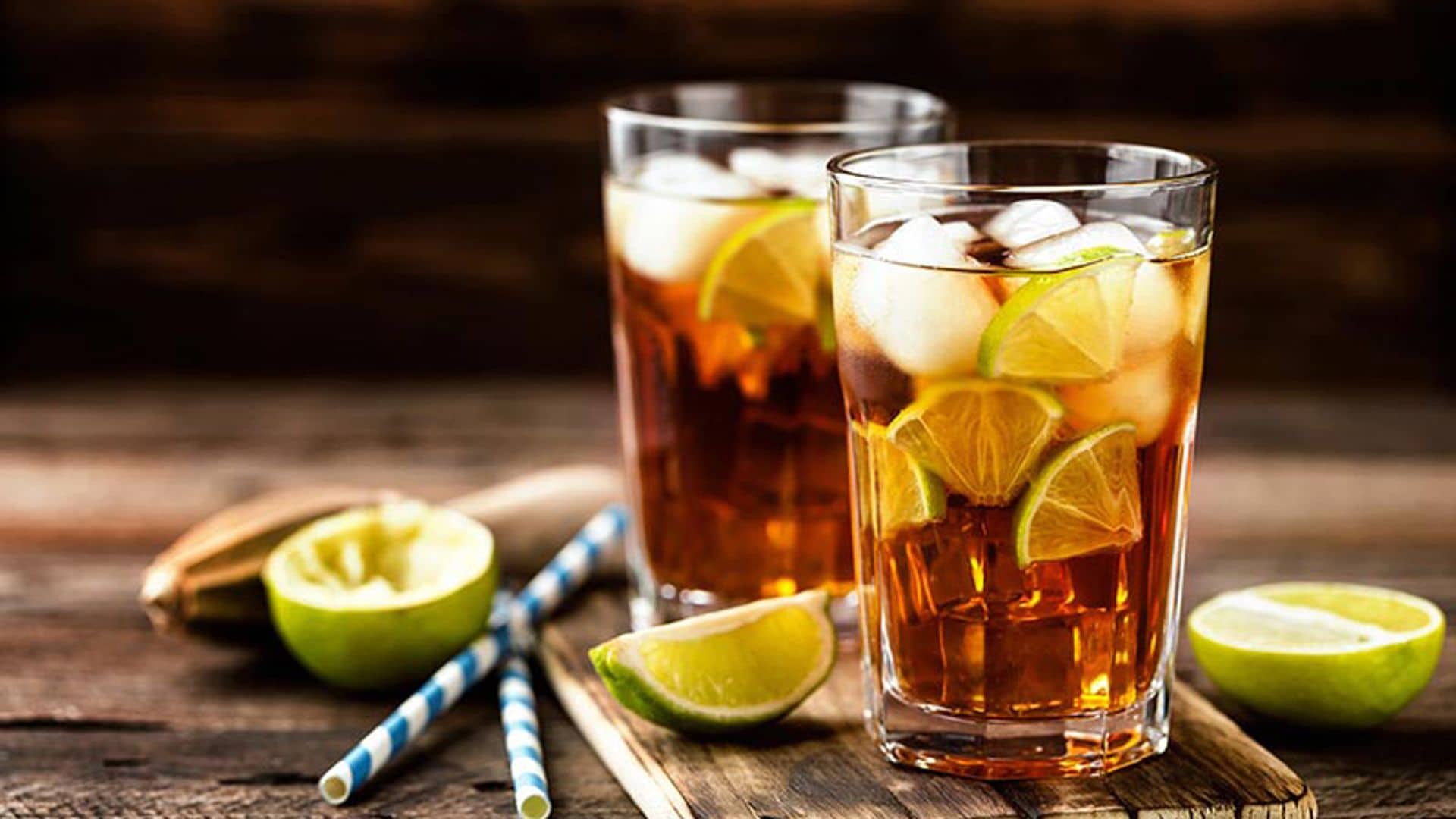 Café con hielo y limón