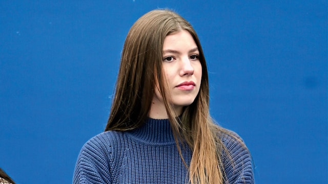 La infanta Sofía con un jersey azul