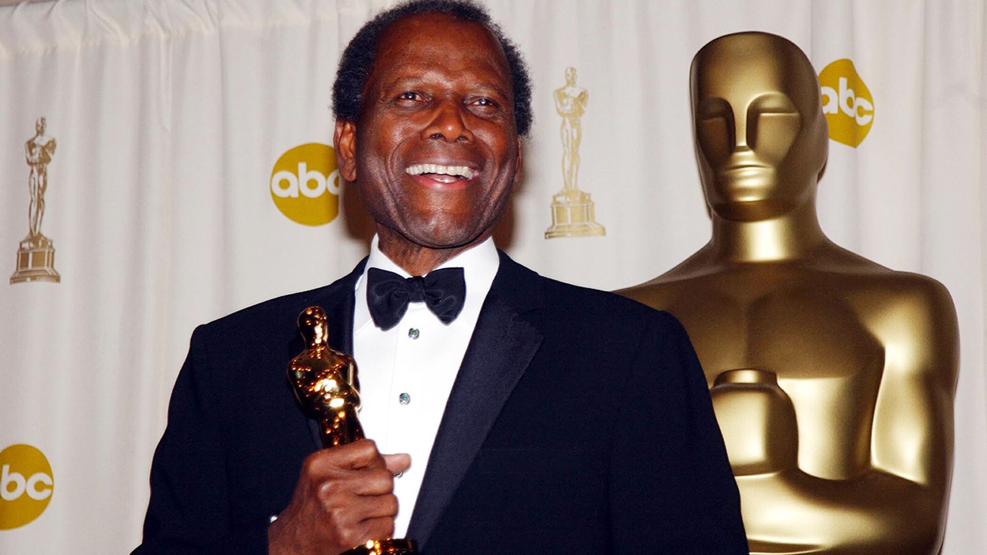 Fallece a los 94 años Sidney Poitier, ganador de dos Oscar