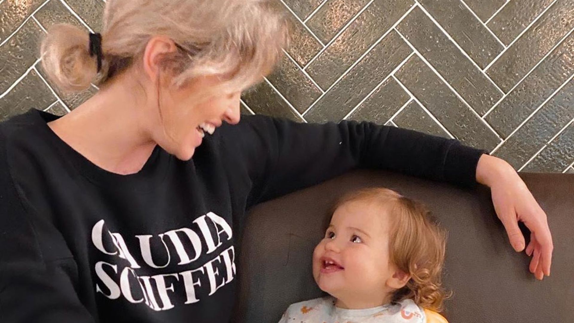 El enorme susto que se ha llevado Adriana Abenia con su hija Luna