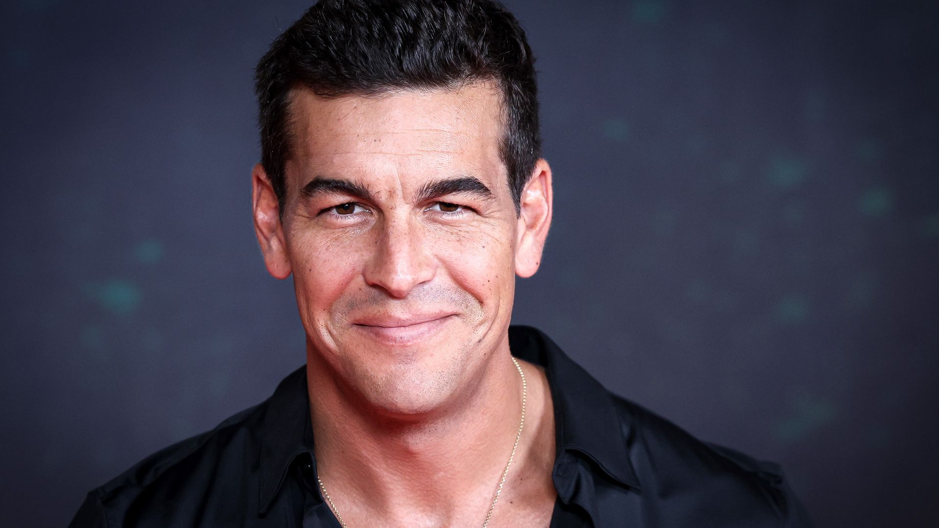El sorprendente antes y después del nuevo piso de la abuela de Mario Casas en Madrid: más luz, amplitud y calidez