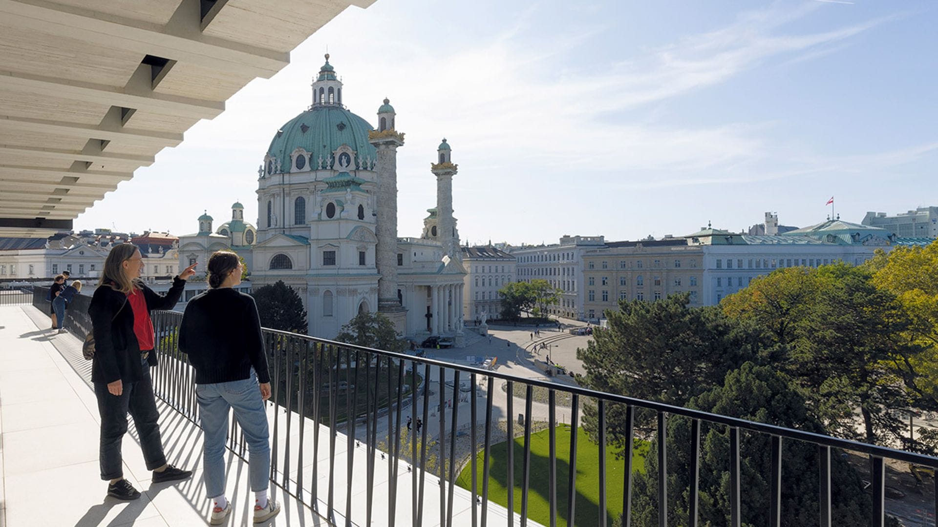 Tiempos modernos en Viena, ¿qué está pasando en Karlsplatz?